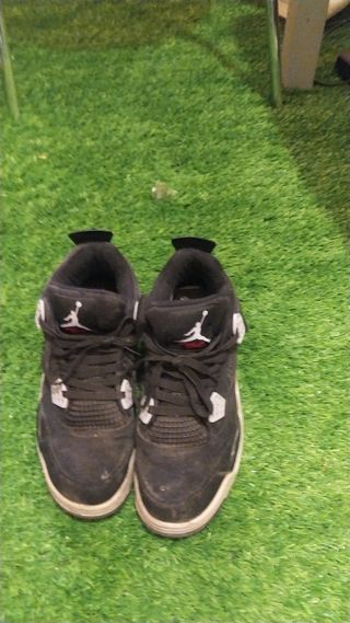 Zapatillas Jordan Negras y Blancas