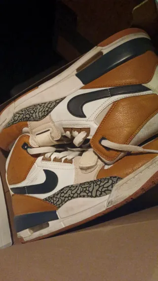 Nike Air Jordan Legacy 312 Marrón/Blanco