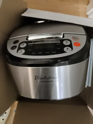 Robot de cocina plateado chef Revolution