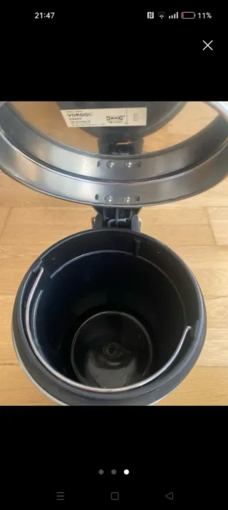 Papelera de pedal pequeña. 26x20cm