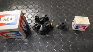 Lote de tapas Delco ANGLI para coches clasicos.