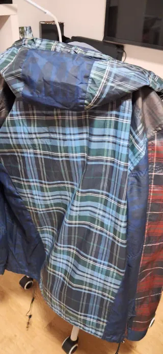 Chaquetón cuadros azul y rojo