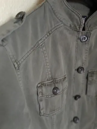 Chaqueta militar verde