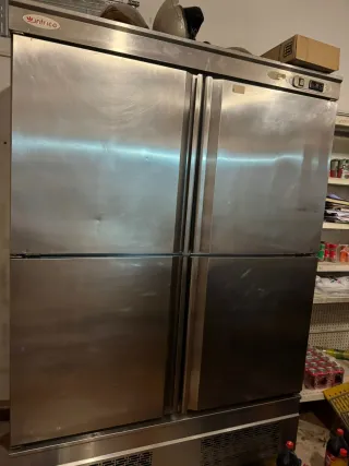 Nevera profesional Infrico 4 puertas