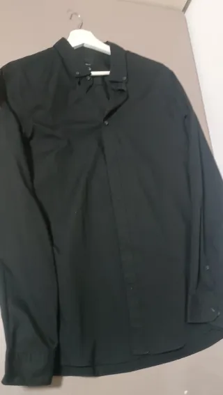 Camisas M (Negra y Blanca) sin usar