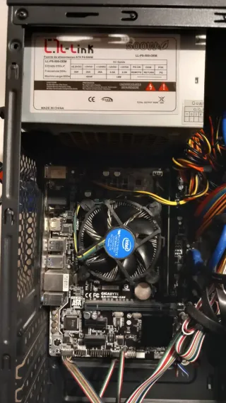 Ordenador i5 intel, monitor Asus y teclado Microso