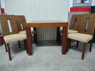 Mesa Comedor Madera 90x90cm + 4 Sillas