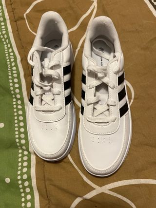 Zapatillas Adidas Blancas y Negras