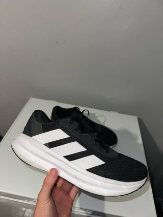 Zapatillas Adidas Galaxy 7 Negras/Blancas