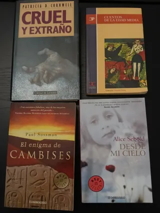 Cuatro libros de bolsillo