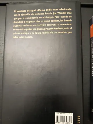 Cuatro libros de bolsillo