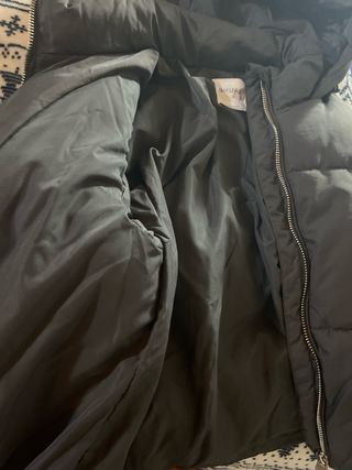 Chaqueta acolchada Bershka gris 10-12años