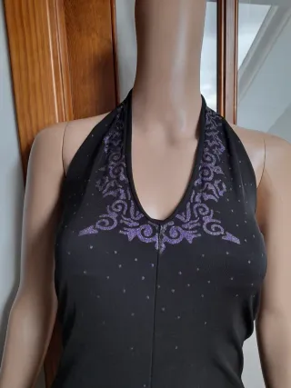 Mono de fiesta halter con pedrería lila