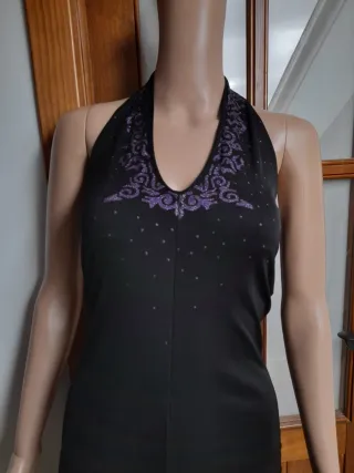 Mono de fiesta halter con pedrería lila