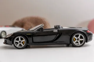 Maqueta Porsche Carrera GT 1/18 Negra Maisto