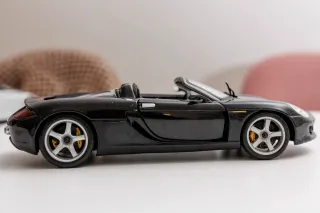 Maqueta Porsche Carrera GT 1/18 Negra Maisto