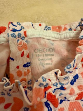 Conjunto niña top floral y pantalón vaquero