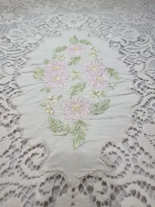 Copriletto matrimoniale vintage in pizzo