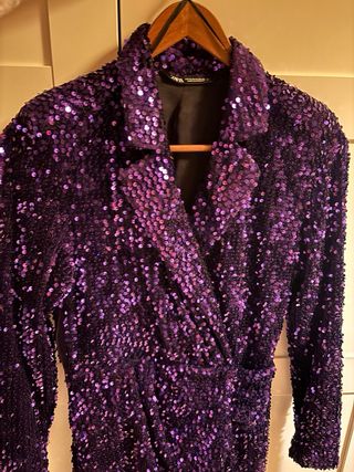 Vestido lentejuelas morado Talla S Zara