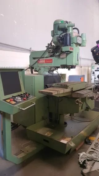 Fresadora Kondia CNC