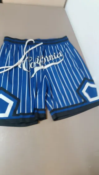 Pantalones cortos rayas azules y negras