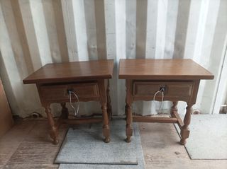 Mueble rústico de madera