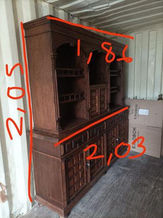 Mueble rústico de madera