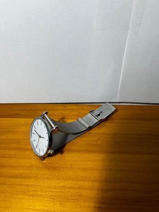 Reloj Minimalista Plateado Unisex Nuevo