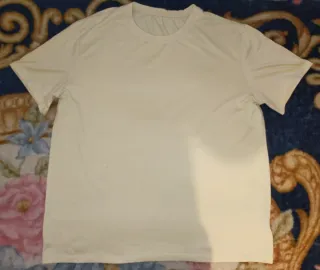 Camiseta básica amarilla