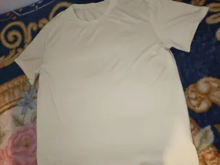 Camiseta básica amarilla