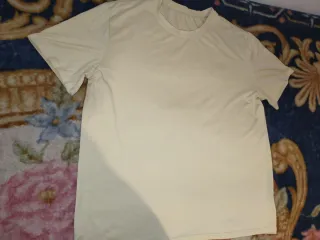 Camiseta básica amarilla