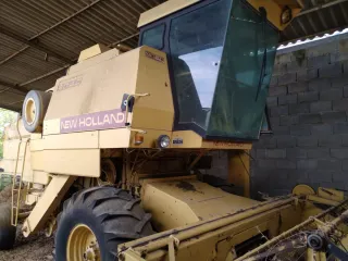 Cosechadora New Holland 8040