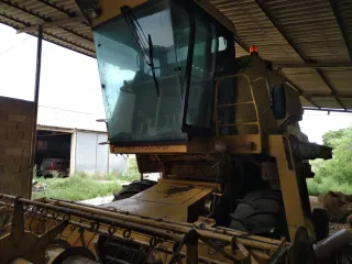 Cosechadora New Holland 8040