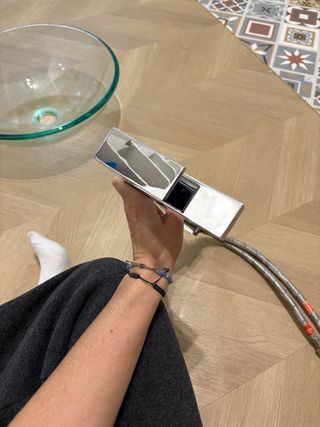 Grifo alto cuadrado moderno