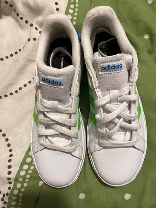 Zapatillas Adidas . Usadas solo una vez