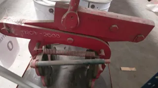 LIQUIDACIÓN Pinza elevación perpiaño 2tn