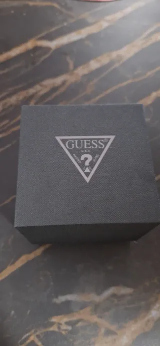 Reloj Guess Dorado Mujer