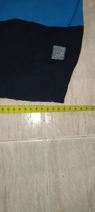 Jersey rayas negro, azul y rojo