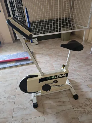 Bicicleta Estática Beige