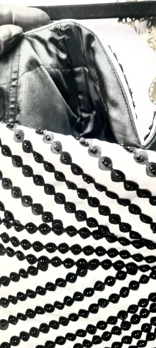 Vestido de fiesta blanco y negro