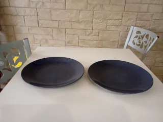 Conjunto de 2 pratos de cerâmica cinza escuro