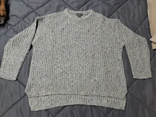 Jersey gris con brillos