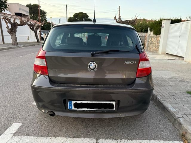 BMW Serie 1  120i 5 puertas año 2005 Etiqueta C