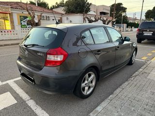 BMW Serie 1  120i 5 puertas año 2005 Etiqueta C