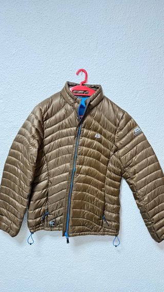 Mountain Equipment plumífero marrón