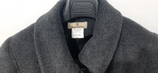 Chaqueta gris oscuro