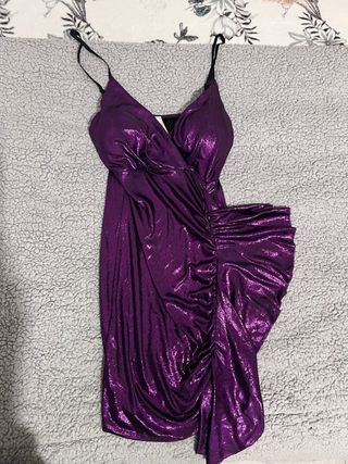 Shorts de mujer con pedrería y vestidos de fiesta