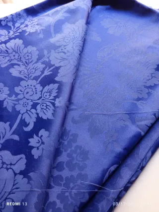 Falda huertana damasco azul marino