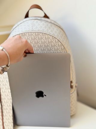 Mochila Michael Kors Beige y Marrón