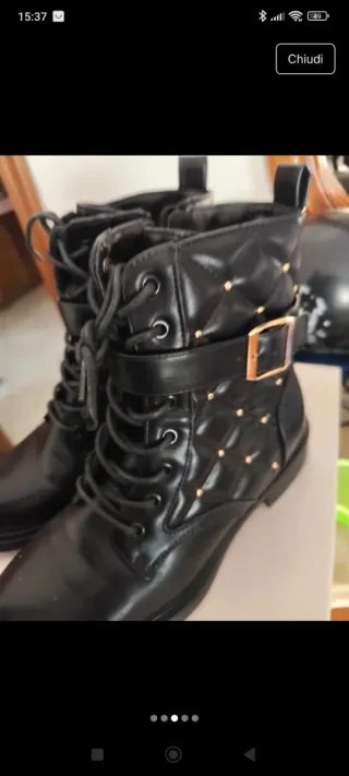 Stivaletti neri donna con borchie